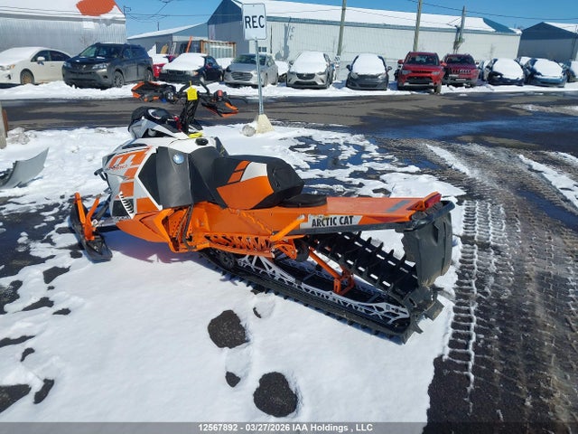 4UF17SNW8HT107180 Arctic Cat Arctic Cat