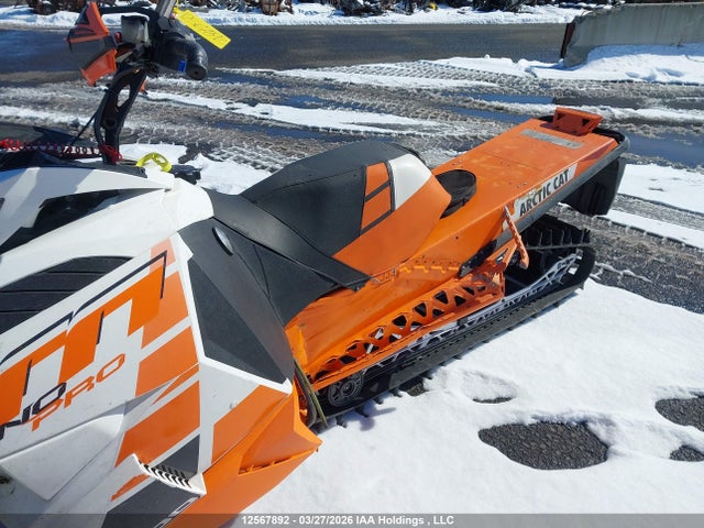 4UF17SNW8HT107180 Arctic Cat Arctic Cat