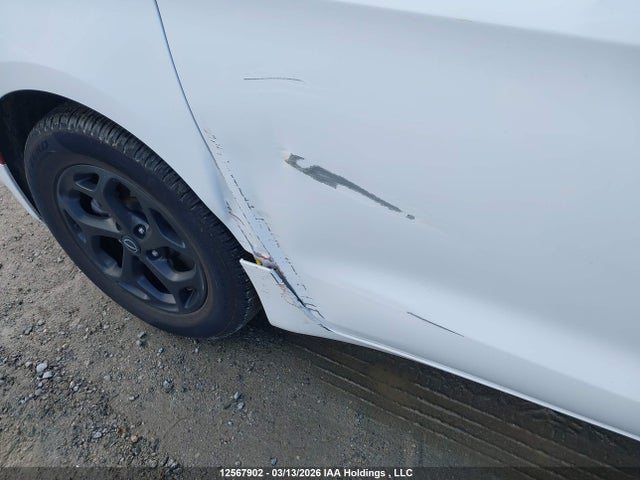 Продажа на аукционе авто 2025 Chrysler Pacifica Limited, vin: 2C4RC1GG4SR601668, номер лота: 12567902