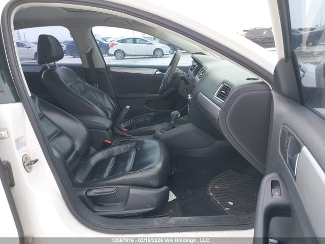 Продажа на аукционе авто 2012 Volkswagen Jetta 2.5l Highline, vin: 3VWLX7AJ5CM324696, номер лота: 12567916