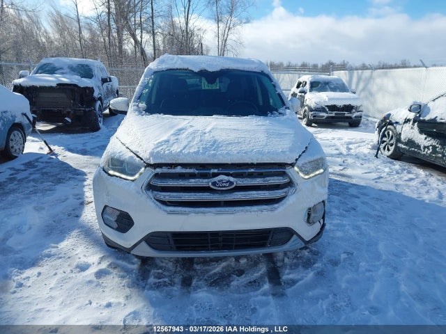 1FMCU9J94HUA26569 Ford Escape Titanium