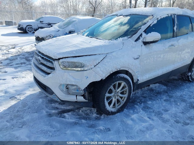 1FMCU9J94HUA26569 Ford Escape Titanium