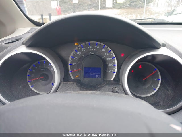 12567963 :رقم المزاد ، LUCGE8H55E3003489 vin ، 2014 Honda Fit Lx مزاد بيع