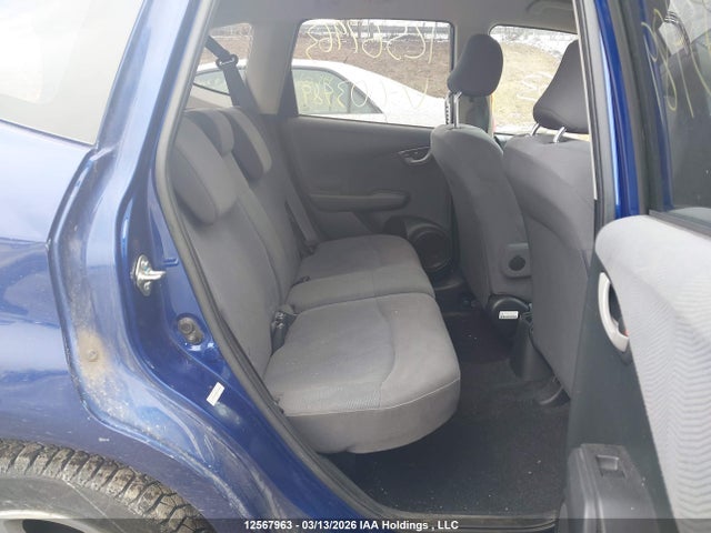 12567963 :رقم المزاد ، LUCGE8H55E3003489 vin ، 2014 Honda Fit Lx مزاد بيع