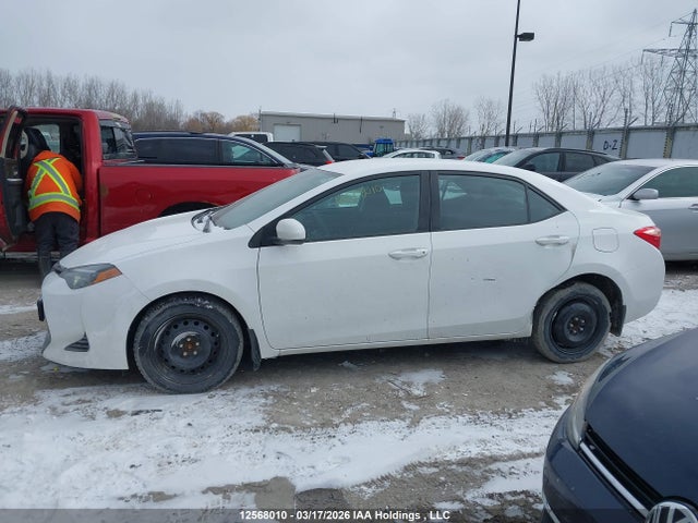 2T1BURHE8KC143160 Toyota COROLLA LE