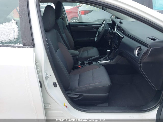 2T1BURHE8KC143160 Toyota COROLLA LE