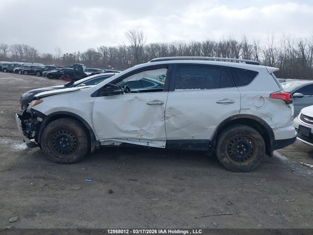 2017 Toyota Rav4 Limited/se/platinum მანქანა იყიდება აუქციონზე, vin: 2T3DFREV0HW623070, აუქციონის ნომერი: 12568012