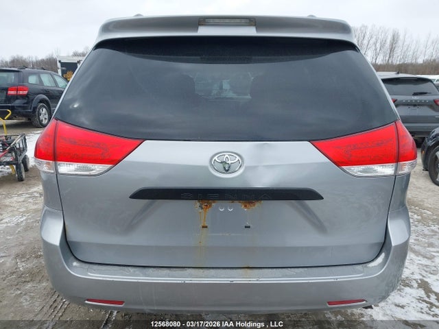 12568080 :رقم المزاد ، 5TDZK3DC8DS342001 vin ، 2013 Toyota Sienna مزاد بيع