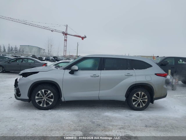 5TDGZRBHXNS566294 Toyota Highlander Xle