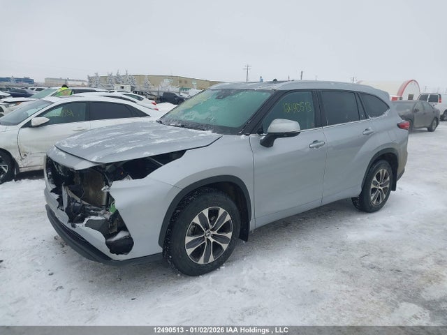 5TDGZRBHXNS566294 Toyota Highlander Xle