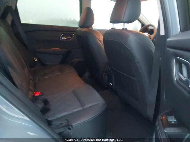 JN8BT3DD7SW470805 Nissan Rogue Platinum