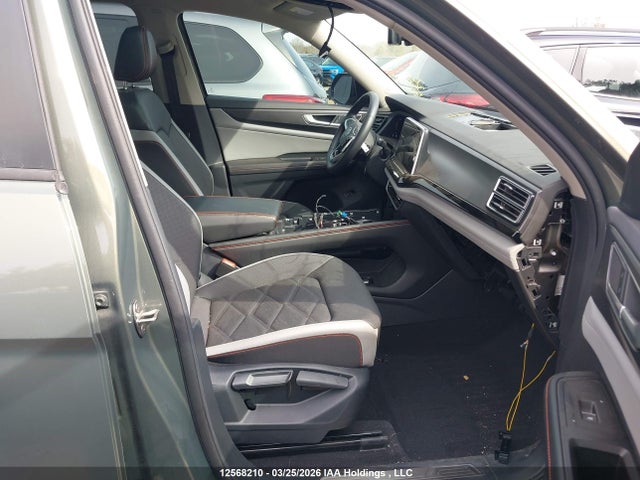 12568210 :رقم المزاد ، 1V2CR2CA2RC556033 vin ، 2024 Volkswagen Atlas مزاد بيع