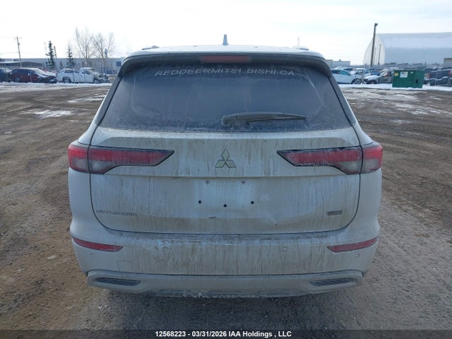 JA4J4UA81NZ602214 Mitsubishi Outlander Se/black Edition