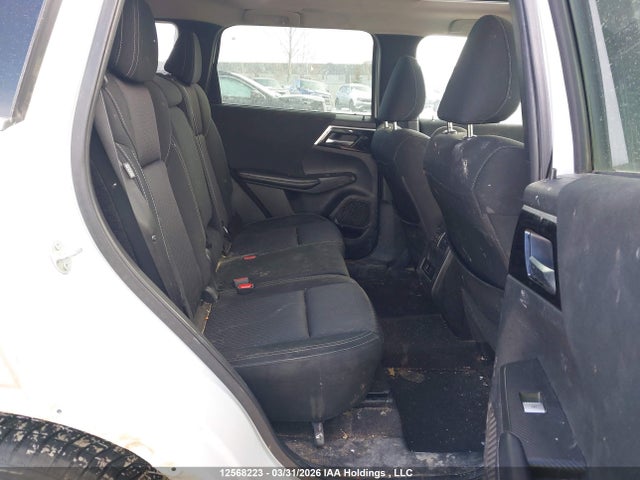JA4J4UA81NZ602214 Mitsubishi Outlander Se/black Edition