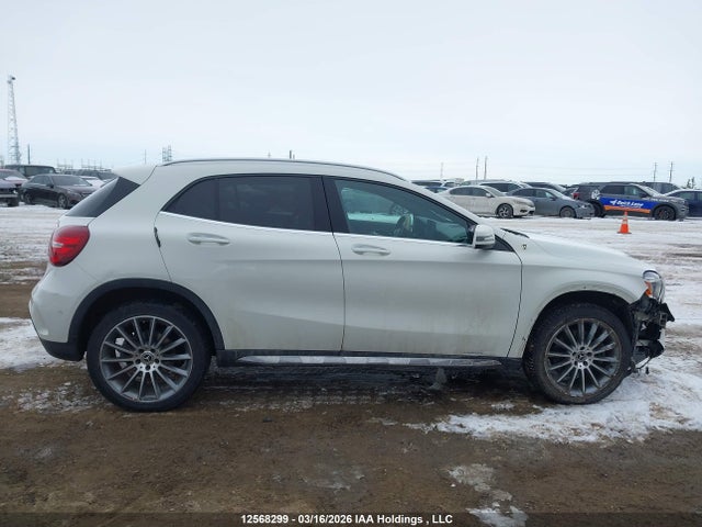 WDCTG4GBXJJ375312 Mercedes-Benz Gla 250 4matic