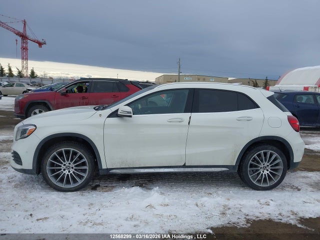WDCTG4GBXJJ375312 Mercedes-Benz Gla 250 4matic