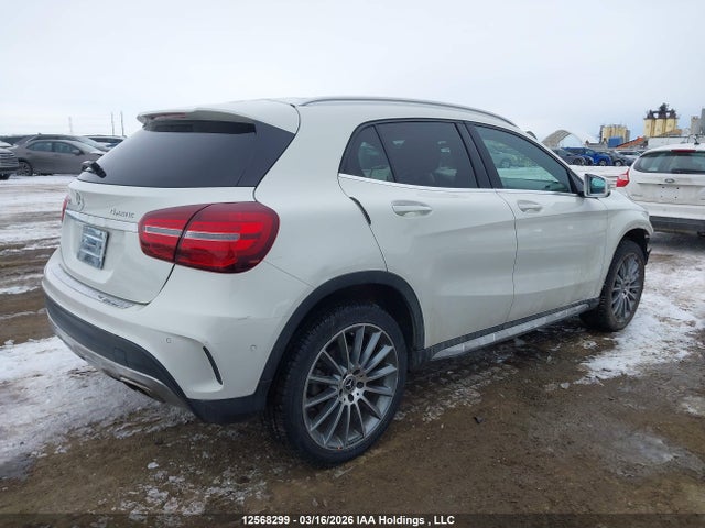 WDCTG4GBXJJ375312 Mercedes-Benz Gla 250 4matic