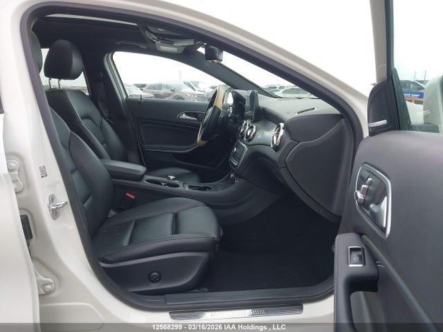 WDCTG4GBXJJ375312 Mercedes-Benz Gla 250 4matic