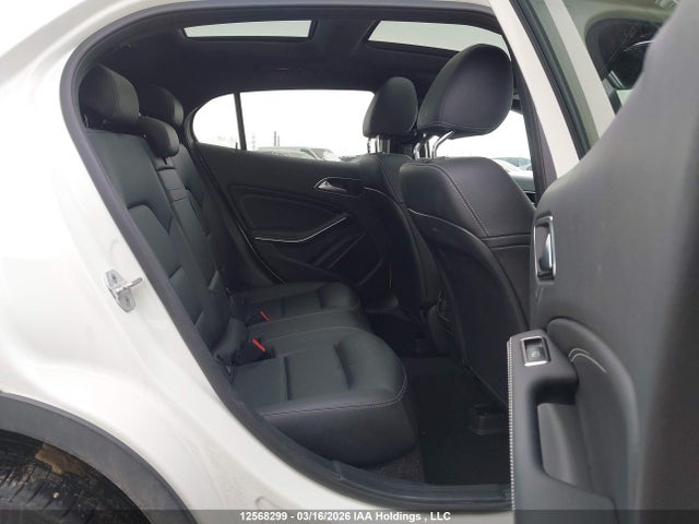 WDCTG4GBXJJ375312 Mercedes-Benz Gla 250 4matic