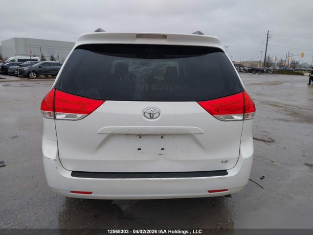 Aukcja sprzedaży 2014 Toyota Sienna Le V6, vin: 5TDKK3DC1ES424929, numer aukcji: 12568303