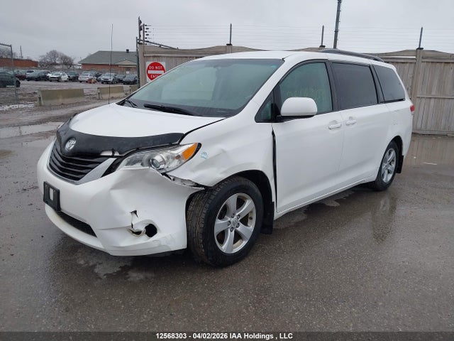 Aukcja sprzedaży 2014 Toyota Sienna Le V6, vin: 5TDKK3DC1ES424929, numer aukcji: 12568303