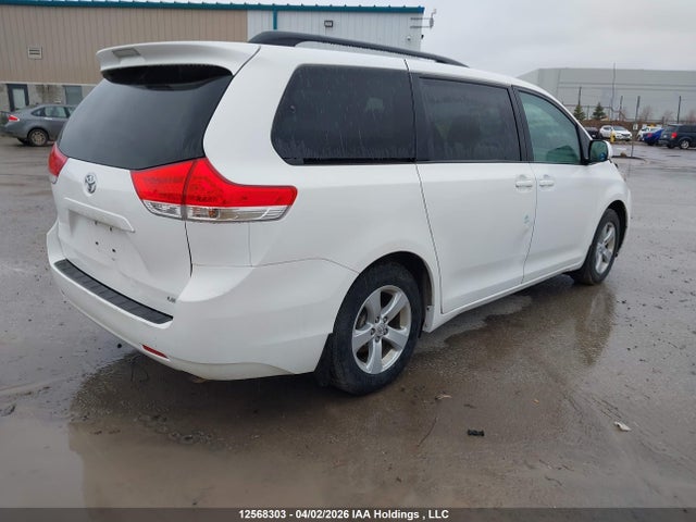 Aukcja sprzedaży 2014 Toyota Sienna Le V6, vin: 5TDKK3DC1ES424929, numer aukcji: 12568303