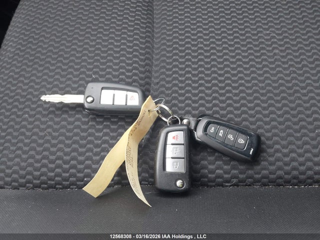 JN1BJ1AV8MW312014 Nissan Qashqai S