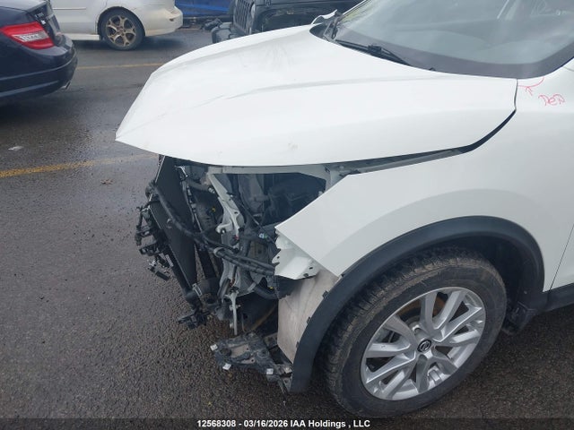 JN1BJ1AV8MW312014 Nissan Qashqai S
