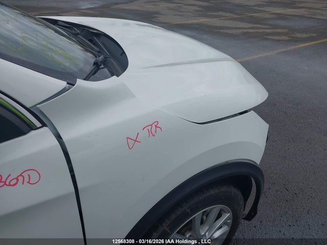 JN1BJ1AV8MW312014 Nissan Qashqai S