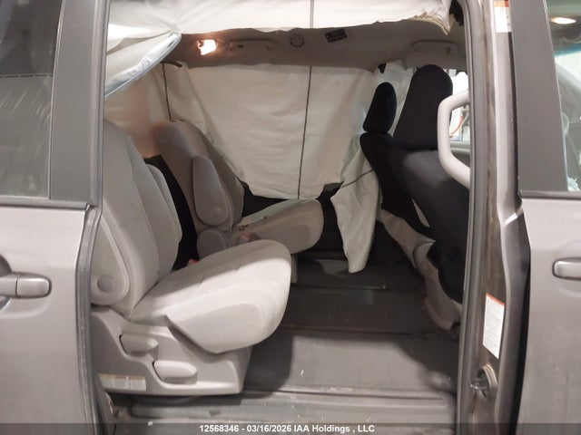 2017 Toyota Sienna Le 7 Passenger მანქანა იყიდება აუქციონზე, vin: 5TDJZ3DC4HS168989, აუქციონის ნომერი: 12568346