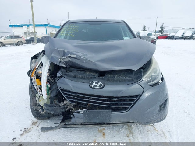 KM8JT3AFXEU883567 Hyundai TUCSON GLS