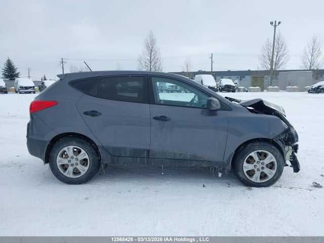 KM8JT3AFXEU883567 Hyundai TUCSON GLS