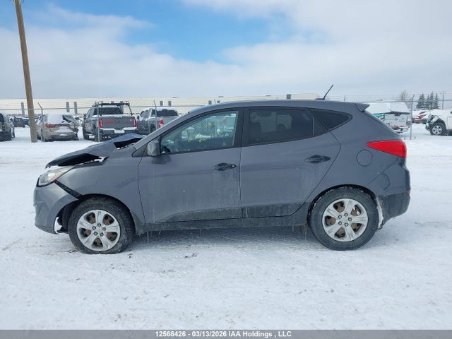 KM8JT3AFXEU883567 Hyundai TUCSON GLS