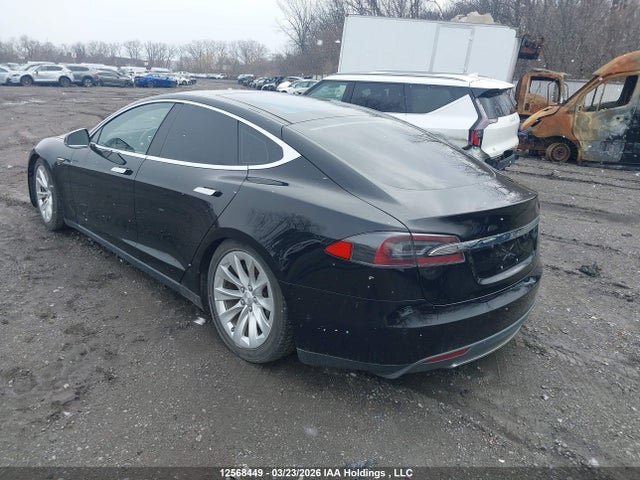 Продажа на аукционе авто 2015 Tesla Model S 70d, vin: 5YJSA1S21FF087444, номер лота: 12568449