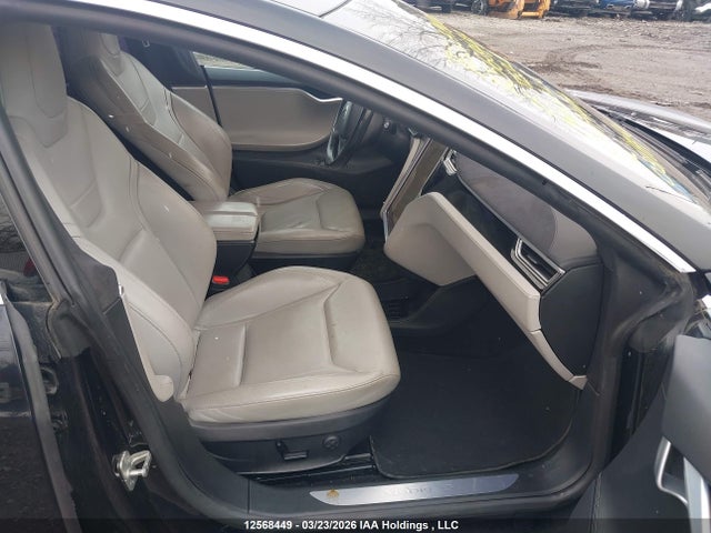 Продажа на аукционе авто 2015 Tesla Model S 70d, vin: 5YJSA1S21FF087444, номер лота: 12568449