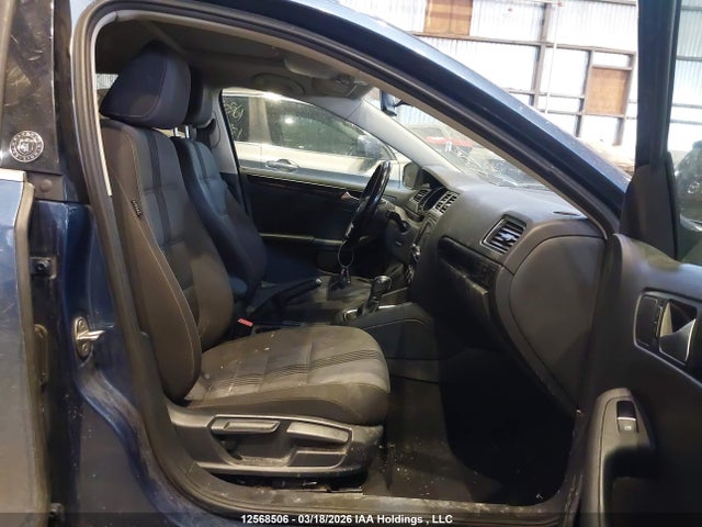 12568506 :رقم المزاد ، 3VWDB7AJ8HM367360 vin ، 2017 Volkswagen Jetta Se مزاد بيع