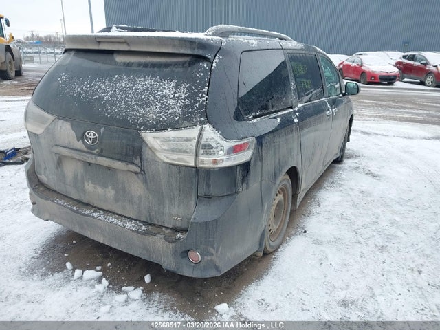 5TDXZ3DCXHS776283 Toyota SIENNA SE