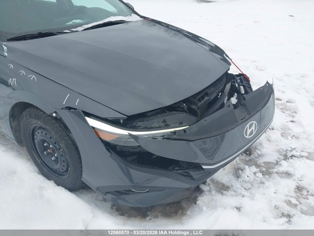 KMHLM4DG9RU696598 Hyundai Elantra Essential