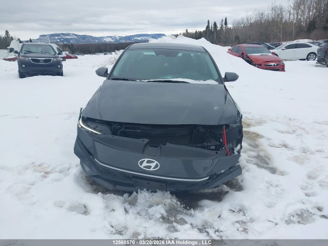 KMHLM4DG9RU696598 Hyundai Elantra Essential