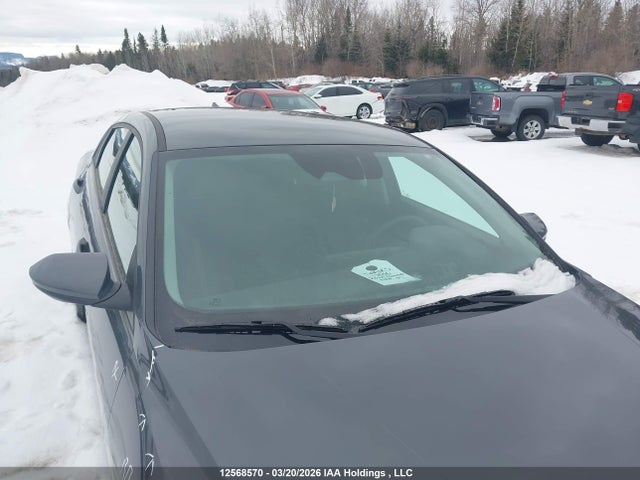 KMHLM4DG9RU696598 Hyundai Elantra Essential
