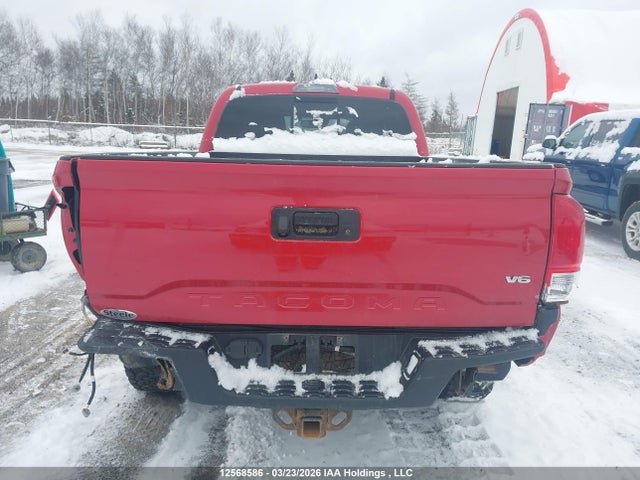5TFDZ5BN6JX033476 Toyota Tacoma Dbl Cab/sr5/trd Sport/or