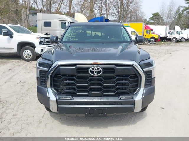 12568624 :رقم المزاد ، 5TFLA5DA2NX028665 vin ، 2022 Toyota Tundra Sr مزاد بيع
