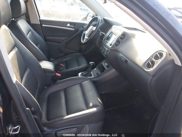 2016 Volkswagen Tiguan Comfort/high/r-line/sp Ed მანქანა იყიდება აუქციონზე, vin: WVGJV7AX2GW555951, აუქციონის ნომერი: 12568658