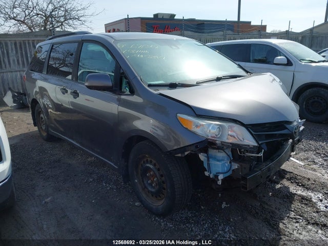 Aukcja sprzedaży 2018 Toyota Sienna 7-passenger, vin: 5TDZZ3DC5JS945849, numer aukcji: 12568692