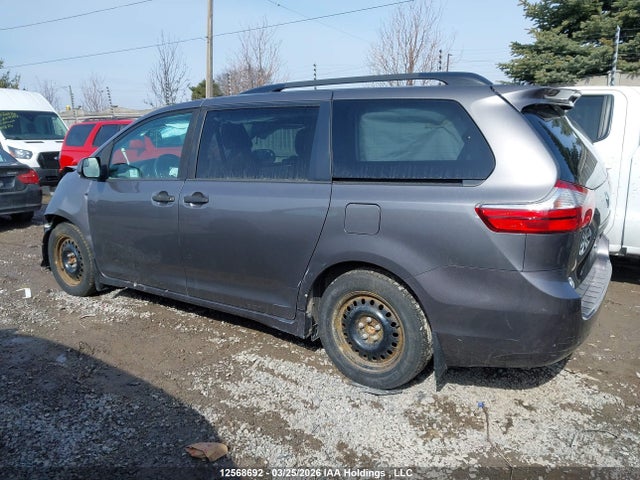 Aukcja sprzedaży 2018 Toyota Sienna 7-passenger, vin: 5TDZZ3DC5JS945849, numer aukcji: 12568692