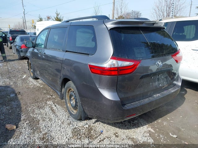 Aukcja sprzedaży 2018 Toyota Sienna 7-passenger, vin: 5TDZZ3DC5JS945849, numer aukcji: 12568692