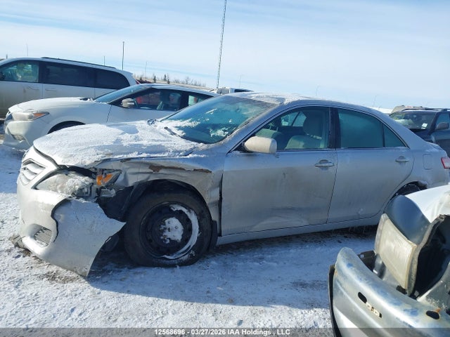 12568696 :رقم المزاد ، 4T1BF3EK1AU079428 vin ، 2010 Toyota Camry Le مزاد بيع