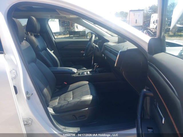 7MMVABDM8RN222104 Mazda Cx-50 Premium
