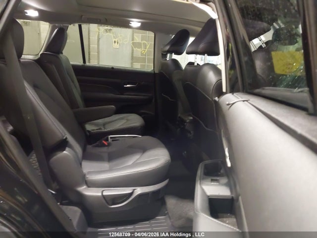 Продаж на аукціоні авто 2024 Toyota Grand Highlander Xle/limited/platinum, vin: 5TDAAAB55RS055778, номер лоту: 12568709