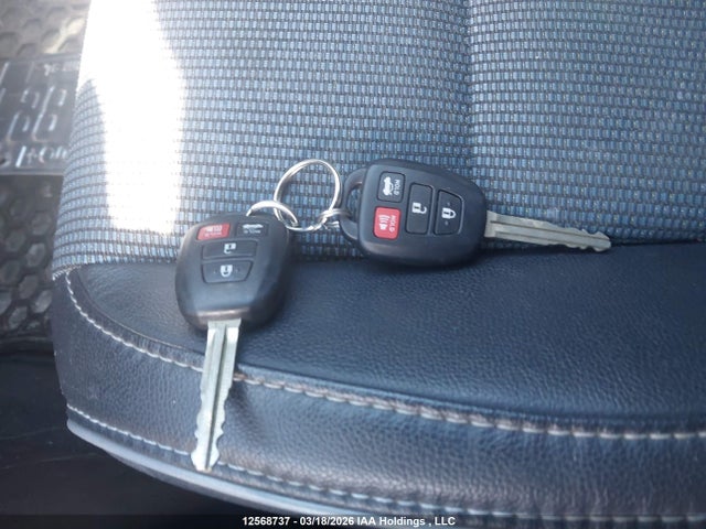 2T1BURHE4FC327470 Toyota Corolla